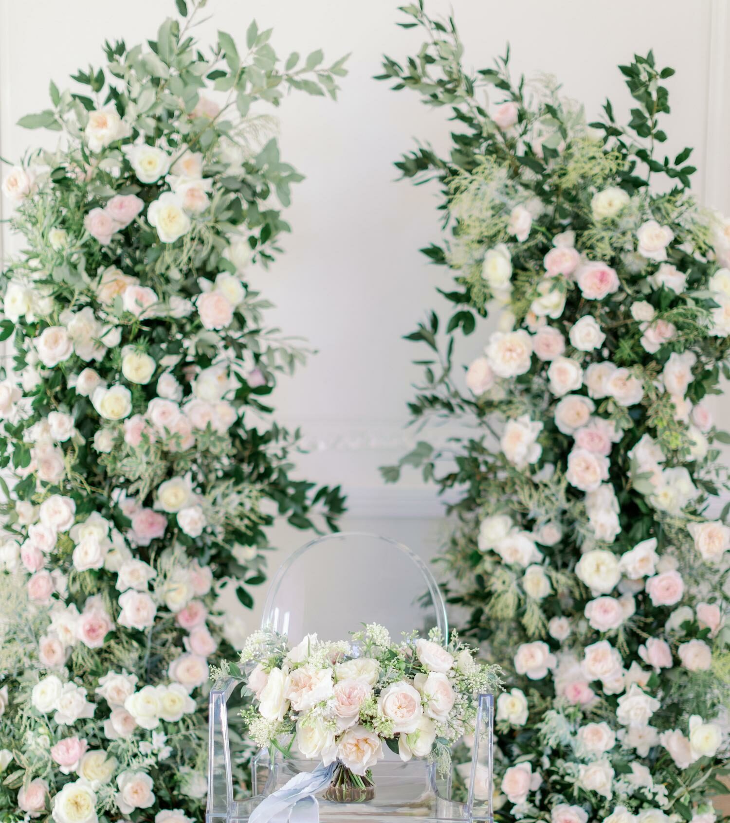 Arco floreale di nozze con David Austin Roses